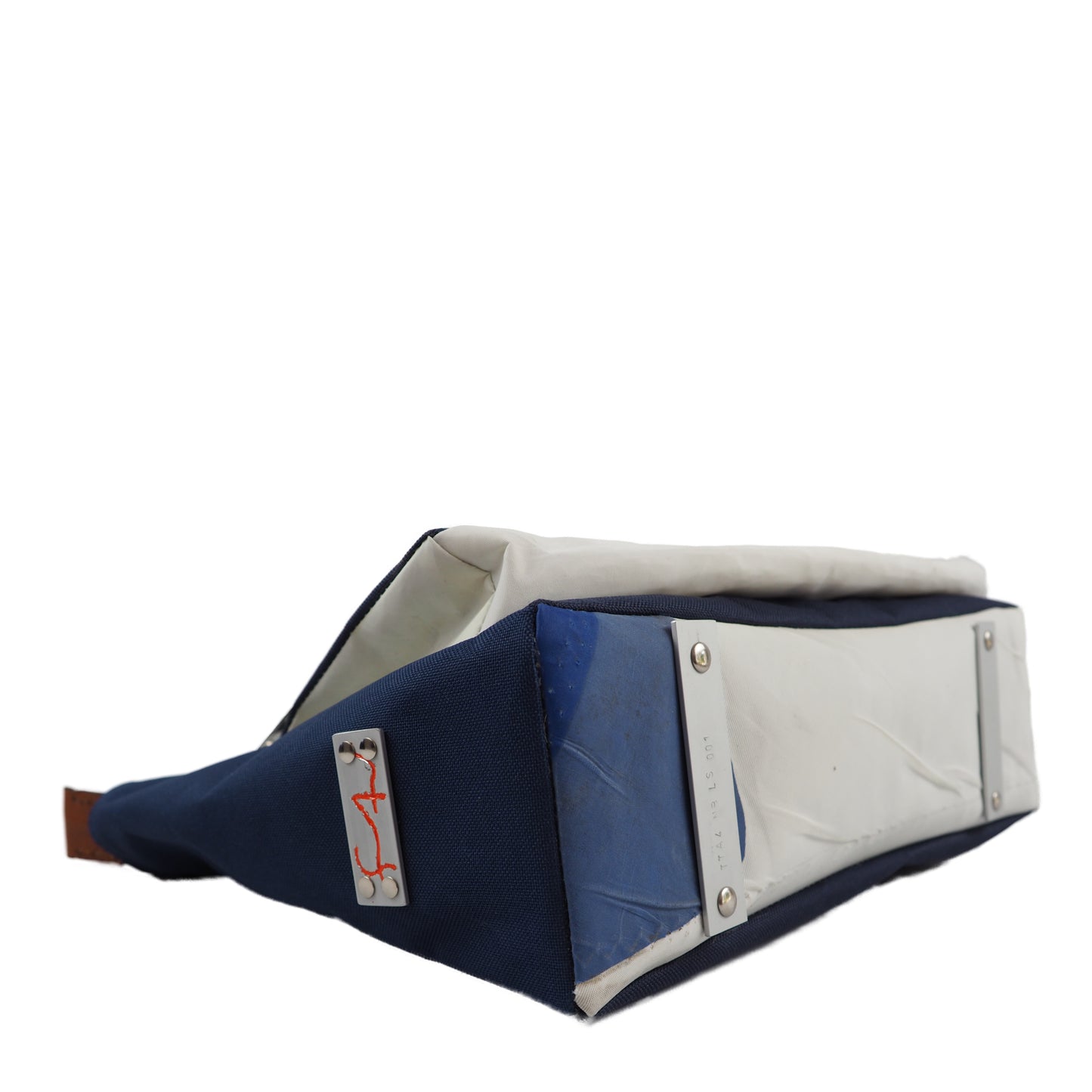 TT A4 SL NB 001