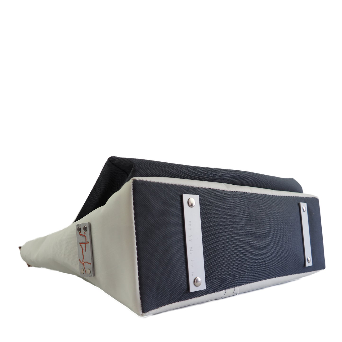 TT A4 ST SL A 002